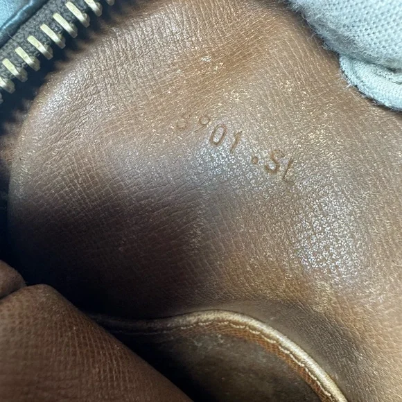 Louis Vuitton
LV Monogram Danube Vintage - Picture 12 of 13